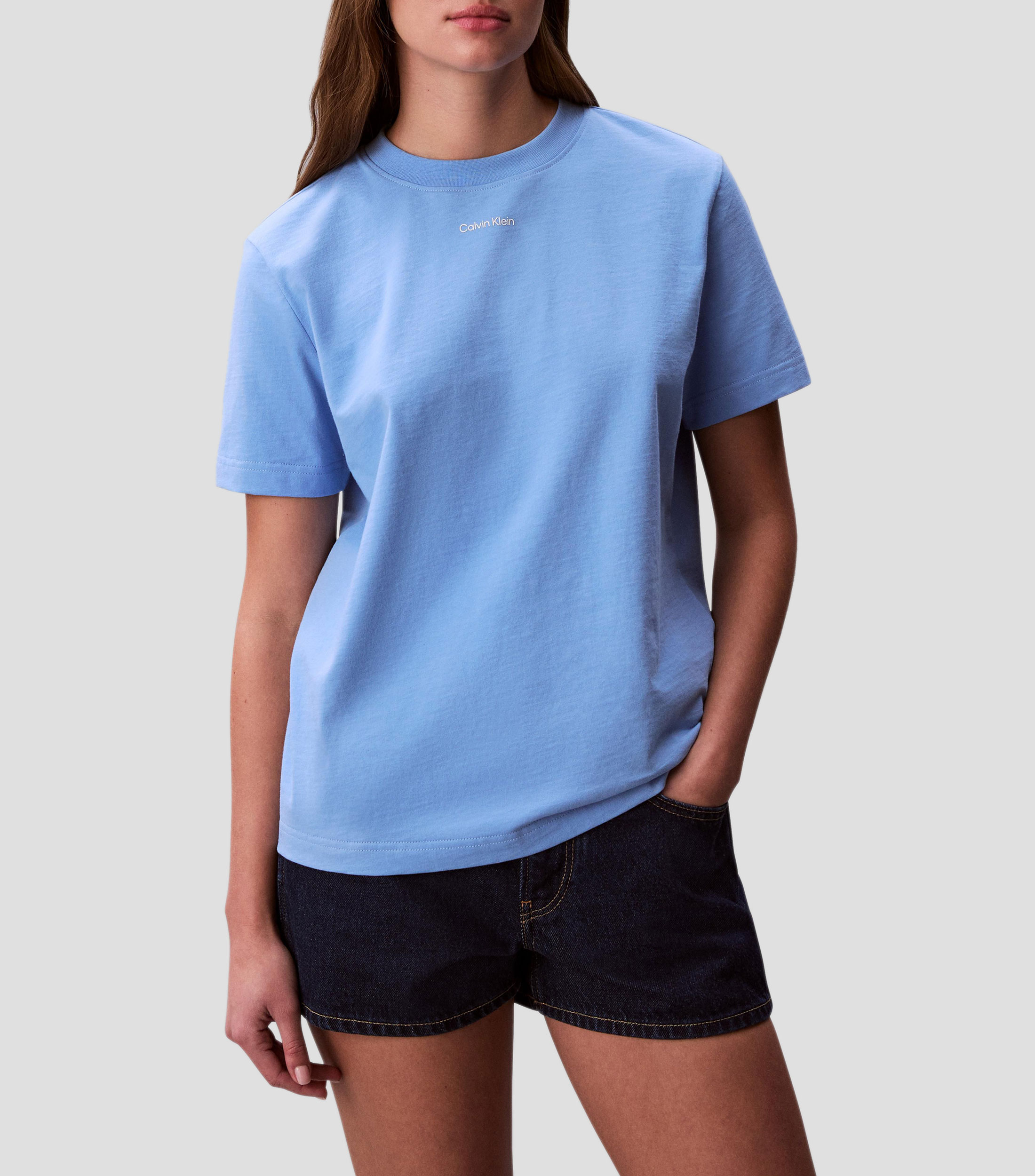Playera de cuello redondo con manga corta y diseño sólido Mujer